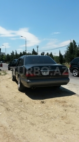Mercedes E 220 1994, 341,000 km - 2.2 l - Bakı