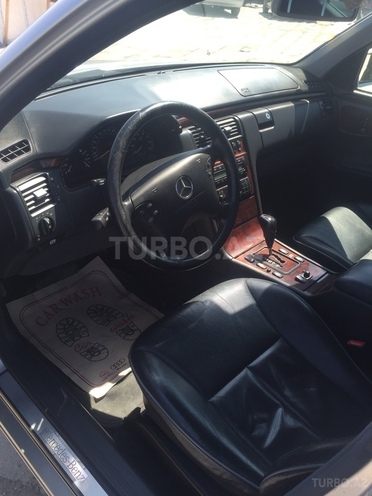 Mercedes E 320 2000, 206,000 km - 3.2 л - Xırdalan
