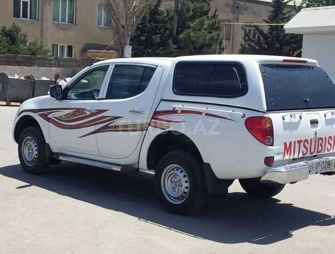 Mitsubishi L200 2012, 125,000 km - 2.5 л - Sumqayıt