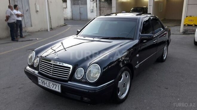 Mercedes E 240 1998, 270,300 km - 2.4 л - Bakı