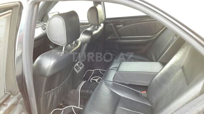 Mercedes E 240 1998, 270,300 km - 2.4 л - Bakı