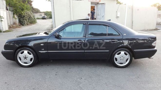 Mercedes E 240 1998, 270,300 km - 2.4 л - Bakı