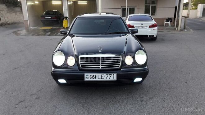 Mercedes E 240 1998, 270,300 km - 2.4 л - Bakı