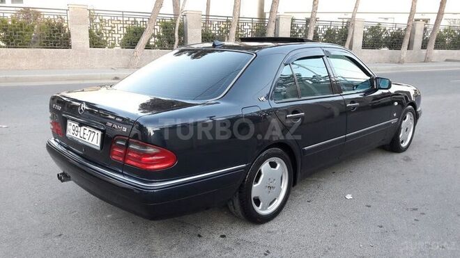 Mercedes E 240 1998, 270,300 km - 2.4 л - Bakı