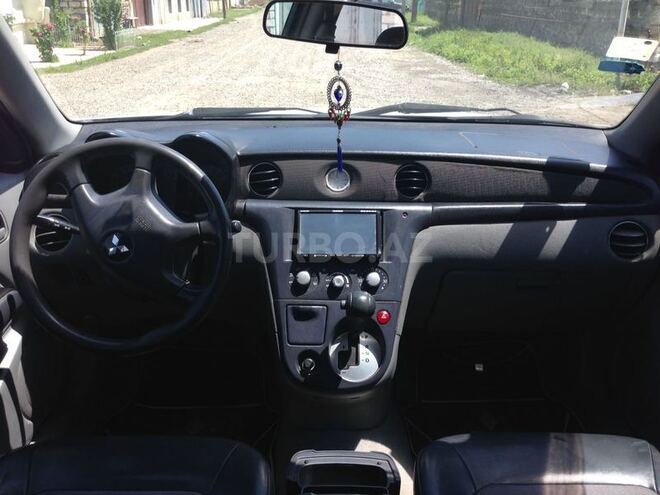 Mitsubishi Airtrek 2002, 192,496 km - 2.0 л - Qazax