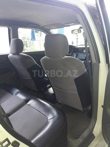 Mitsubishi Airtrek 2002, 192,496 km - 2.0 л - Qazax