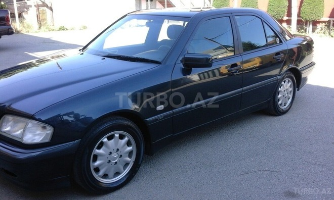 Mercedes C 180 1999, 300,000 km - 1.8 l - Bakı