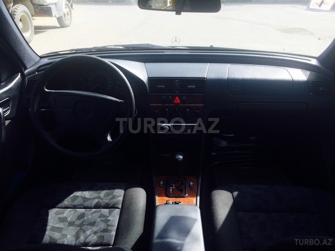 Mercedes C 180 1999, 300,000 km - 1.8 l - Bakı