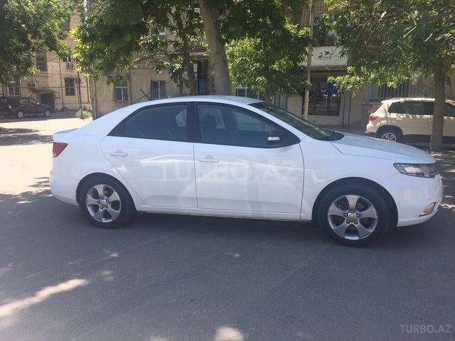 Kia Cerato 2010, 140,000 km - 2.0 l - Bakı