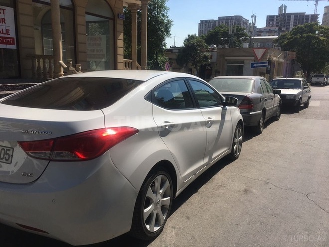 Hyundai Elantra 2013, 154,400 km - 1.8 l - Bakı