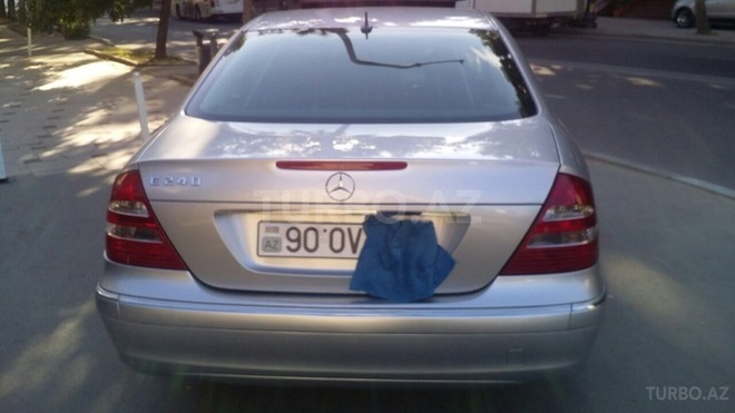 Mercedes E 240 2002, 172,000 km - 2.6 l - Bakı