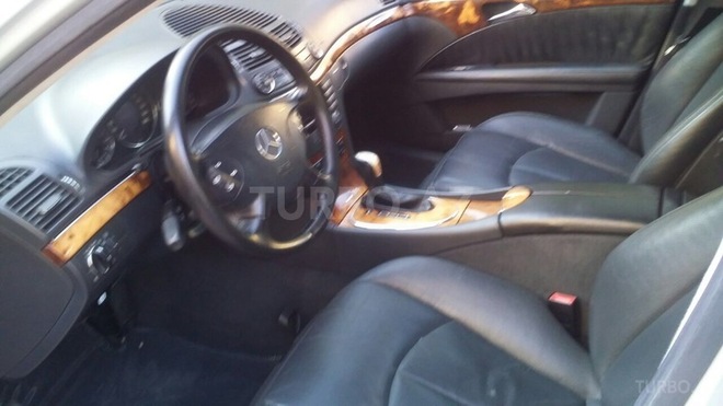 Mercedes E 240 2002, 172,000 km - 2.6 l - Bakı