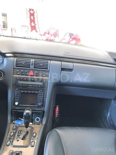 Mercedes E 240 2001, 291,000 km - 2.4 л - Bakı