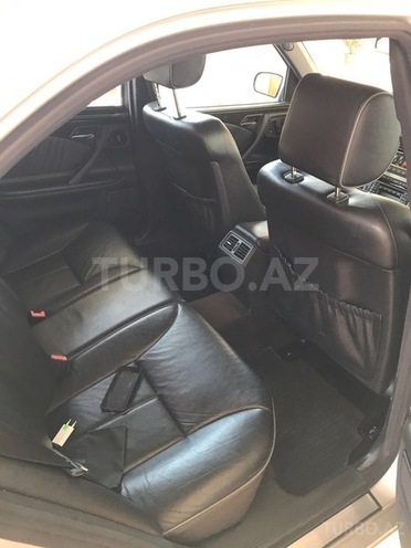 Mercedes E 240 2001, 291,000 km - 2.4 л - Bakı