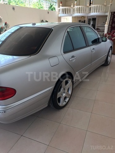 Mercedes E 240 2001, 291,000 km - 2.4 л - Bakı
