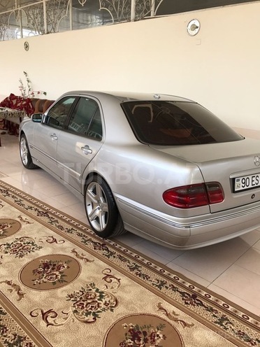 Mercedes E 240 2001, 291,000 km - 2.4 л - Bakı