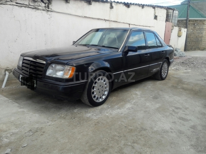 Mercedes E 200 1991, 375,000 km - 2.0 l - Bakı