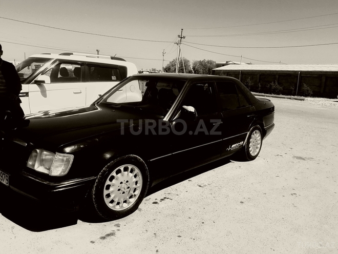 Mercedes E 200 1991, 375,000 km - 2.0 l - Bakı