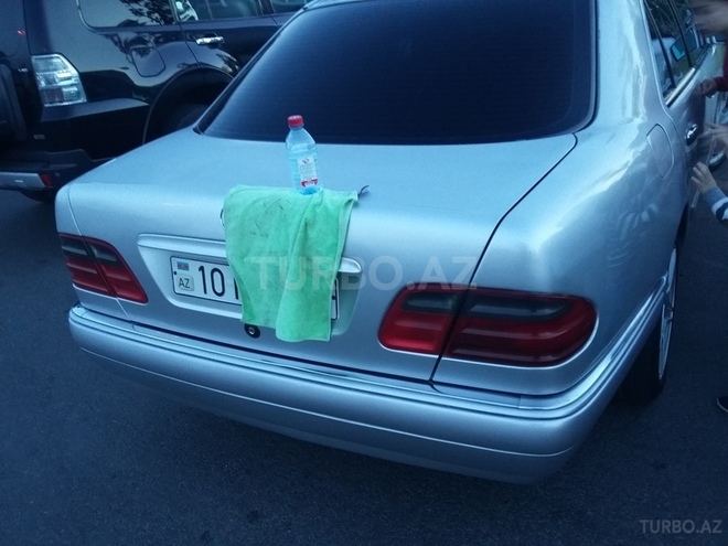 Mercedes E 280 1996, 250,000 km - 2.8 л - Bakı
