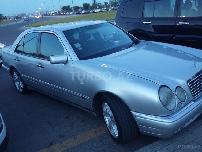Mercedes E 280 1996, 250,000 km - 2.8 л - Bakı