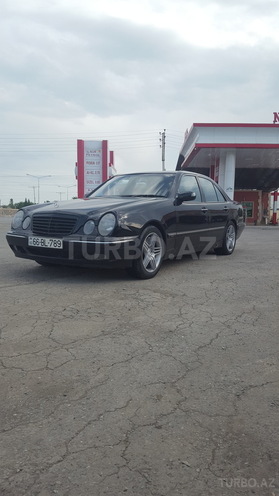Mercedes E 320 2001, 29,000 km - 3.2 л - Yevlax