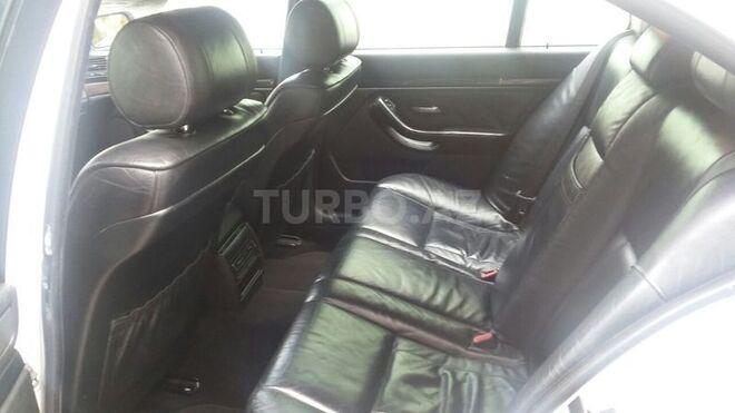 BMW 540 2001, 233,580 km - 4.4 l - Bakı