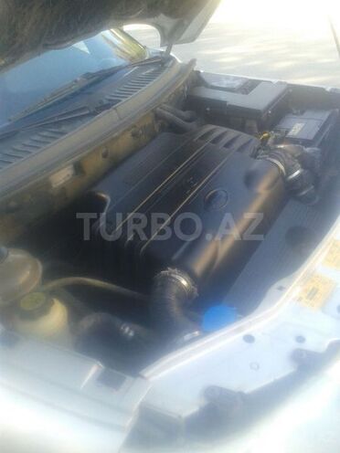 Land Rover Freelander 2001, 151,000 km - 2.5 l - Sumqayıt