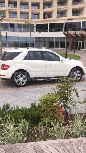 Mercedes ML 350 2010, 125,000 km - 3.5 l - Bakı