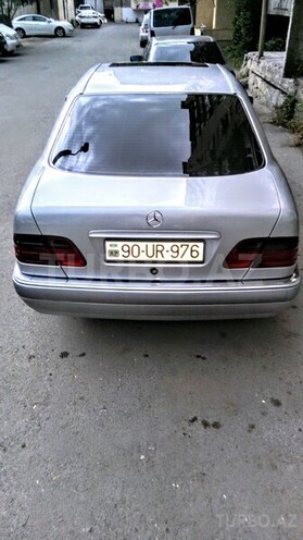 Mercedes E 230 1998, 356,000 km - 2.3 l - Bakı