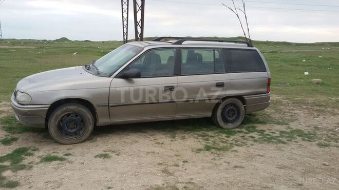 Opel Astra 1996, 330,000 km - 1.6 l - Bakı