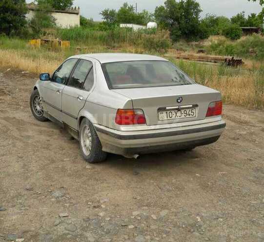 BMW 318 1996, 401,580 km - 1.8 l - Saatlı