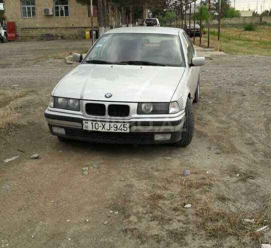 BMW 318 1996, 401,580 km - 1.8 l - Saatlı