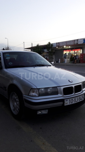 BMW 318 1996, 401,580 km - 1.8 l - Saatlı