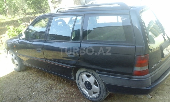 Opel Astra 1994, 398,000 km - 1.6 l - Bakı