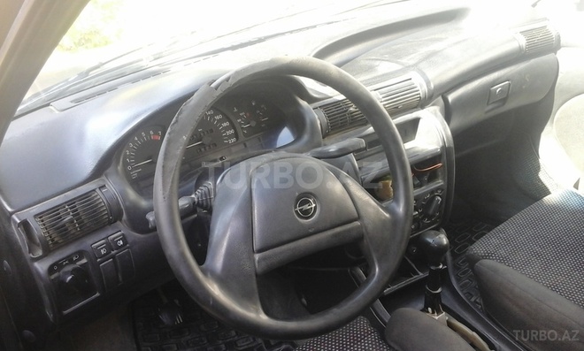 Opel Astra 1994, 398,000 km - 1.6 l - Bakı