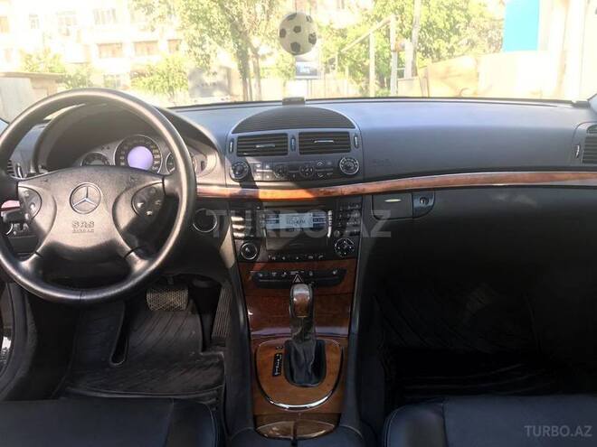 Mercedes E 240 2003, 176,000 km - 2.6 l - Bakı