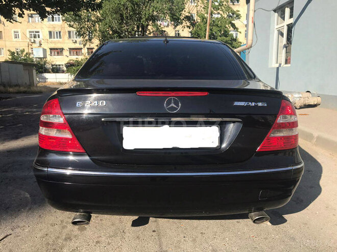 Mercedes E 240 2003, 176,000 km - 2.6 l - Bakı
