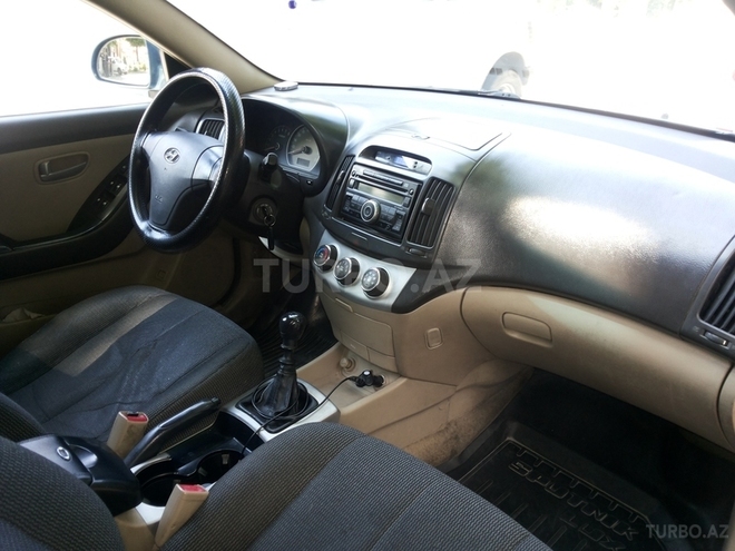Hyundai Elantra 2007, 260,000 km - 1.6 l - Şəki