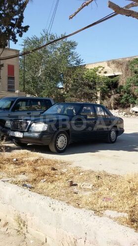 Mercedes E 230 1986, 370,000 km - 2.3 l - Bakı