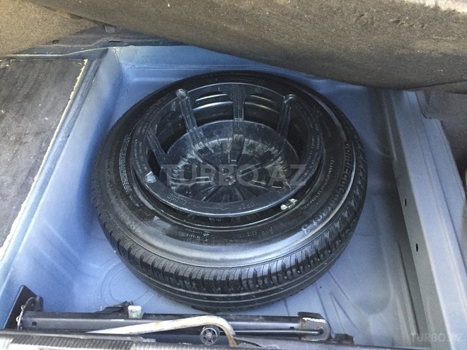 Mercedes E 240 1997, 243,000 km - 2.4 л - Bakı