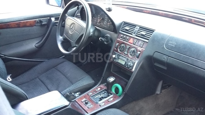 Mercedes C 240 1997, 210,000 km - 2.4 l - Bakı