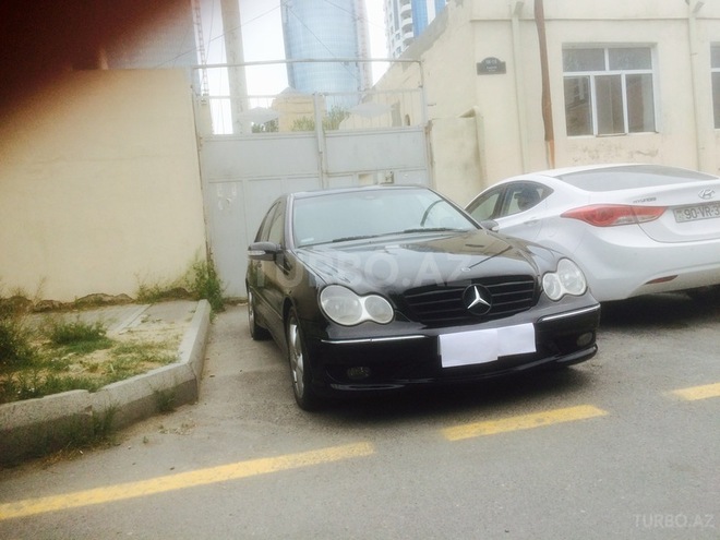 Mercedes C 250 2006, 140,000 km - 0.3 l - Bakı