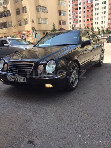 Mercedes E 320 2000, 185,000 km - 3.2 l - Bakı