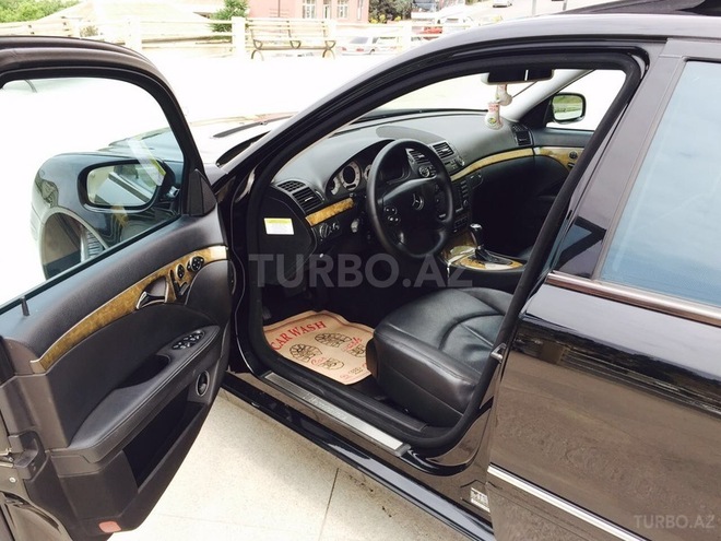 Mercedes E 350 2006, 138,000 km - 3.5 l - Bakı
