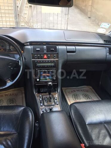 Mercedes E 320 2000, 185,000 km - 3.2 l - Bakı