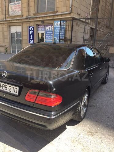 Mercedes E 320 2000, 185,000 km - 3.2 l - Bakı