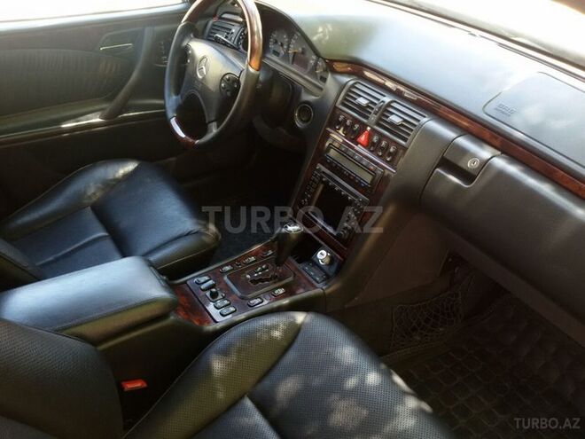 Mercedes E 280 2000, 255,000 km - 2.8 л - Bakı