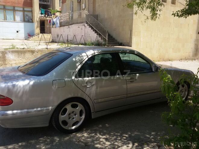 Mercedes E 280 2000, 255,000 km - 2.8 л - Bakı