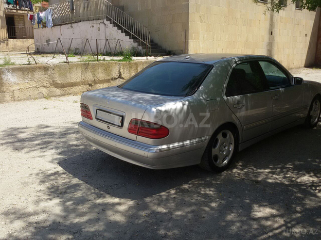 Mercedes E 280 2000, 255,000 km - 2.8 л - Bakı