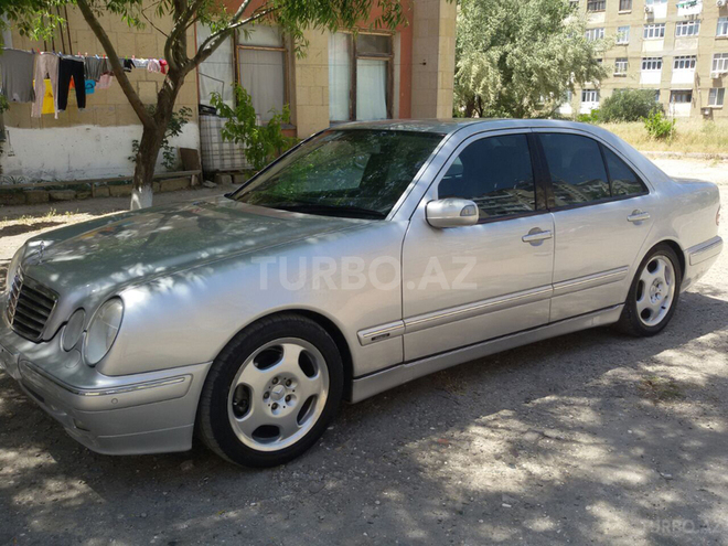 Mercedes E 280 2000, 255,000 km - 2.8 л - Bakı